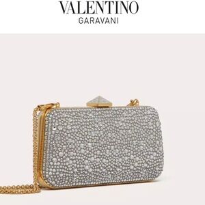 Authentic VALENTINO
GARAVANI / CARRY SECRETS RHINESTONE MINAUDIERE/ NWOT